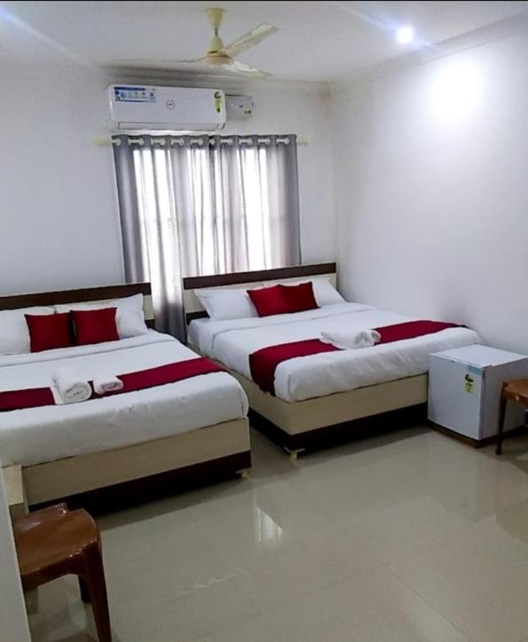 Tharavad Residency Iritti Exterior foto